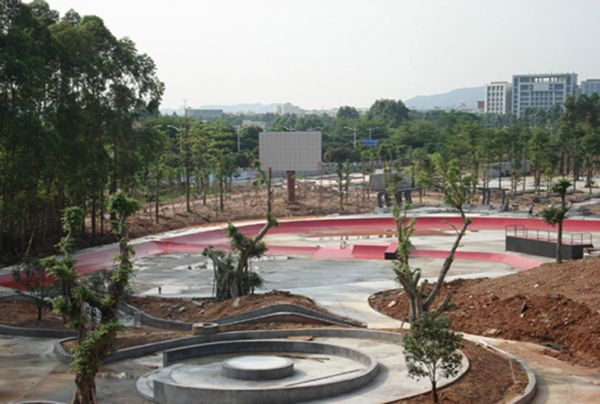 广东省东莞市黄旗山极限运动公园（碗池区）