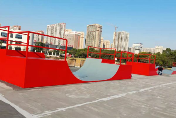黄冈师范学院极限运动场(湖北省黄冈市)