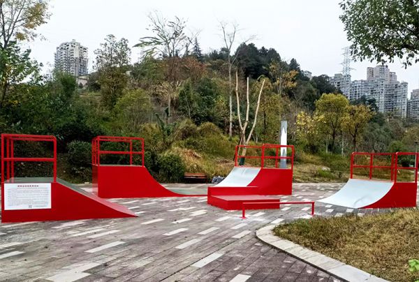 四川省南充市双女石公园极限运动场